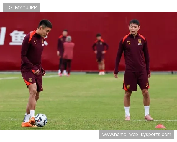 国足球员训练强度持续增加,中国足球队训练 国足球员训练强度持续增加,中国足球队训练